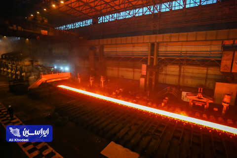 آیین رونمایی از ورق فولاد زنگ‌نزن شرکت فولاد مبارکه