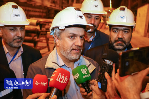 تقدیر از عملکرد ویژه فولاد مبارکه برای تولید ورق فولاد زنگ نزن/در صنعت فولاد باید به سمت تولیدات با ارزش افزوده بالا حرکت کنیم