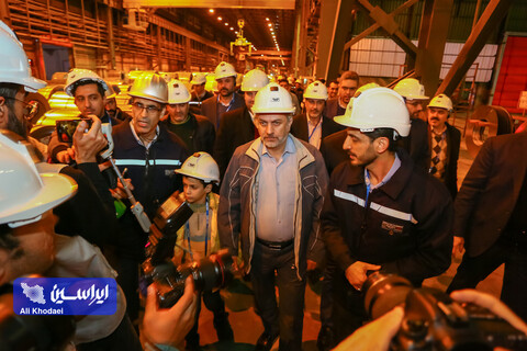 آیین رونمایی از ورق فولاد زنگ‌نزن شرکت فولاد مبارکه