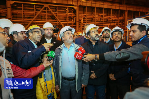 آیین رونمایی از ورق فولاد زنگ‌نزن شرکت فولاد مبارکه