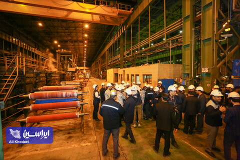 آیین رونمایی از ورق فولاد زنگ‌نزن شرکت فولاد مبارکه