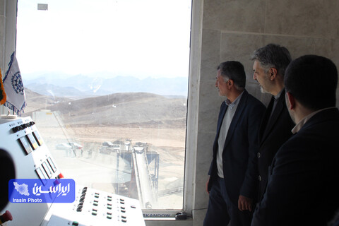 آیین افتتاح واحد خردایش۲ و کلنگ‌زنی کارخانه کنسانتره شرکت راهبران فولاد اصفهان