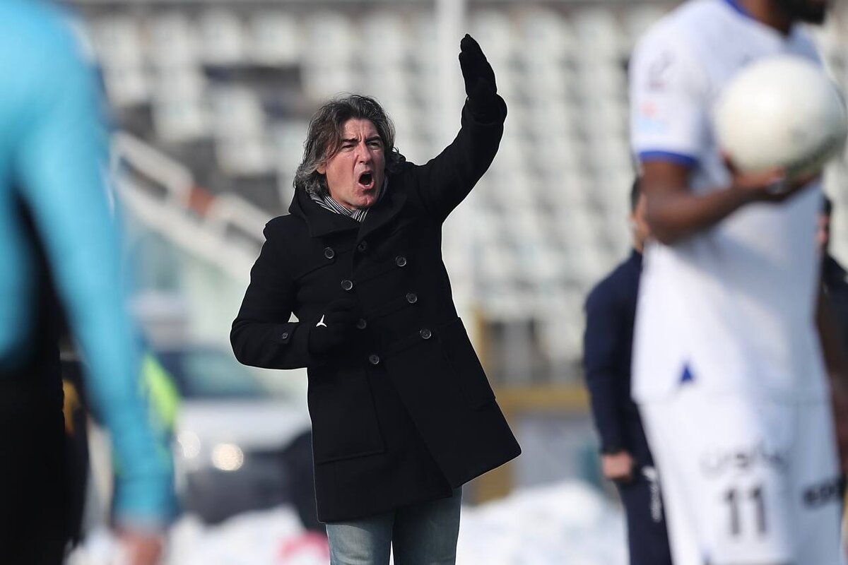 ساپینتو ۴ جلسه محروم شد