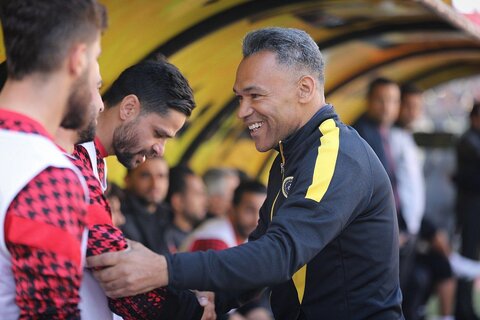 سرمربی سپاهان راننده اتوبوس شد/ این ویدیوی جذاب از ژوزه مورایس را ببینید