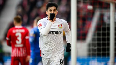 گل زیبای سردار آزمون در دیدار بایرلورکوزن و فرایبورگ