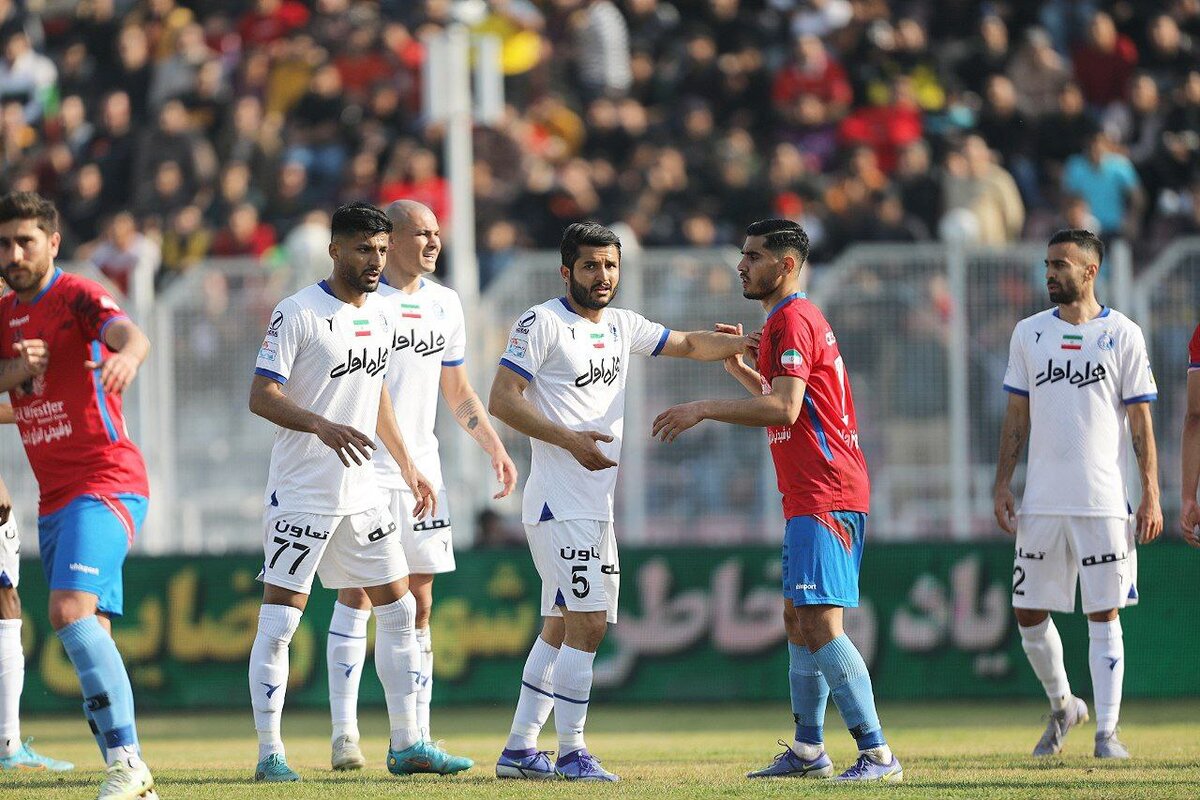 توقف بدموقع استقلال و عقب ماندن از پرسپولیس