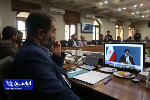 مراسم اهدا و واگذاری واحدهای مسکونی به خانواده‌های نیازمند