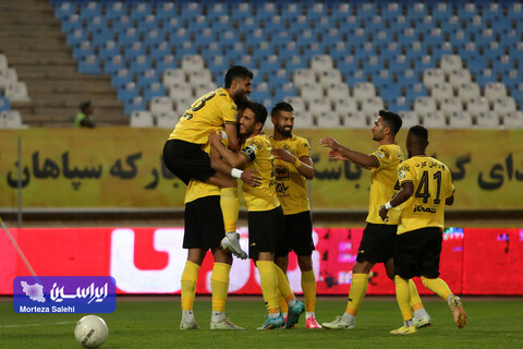 خلاصه بازی سپاهان – هوادار/ ۳ گل برای ادامه صدرنشینی