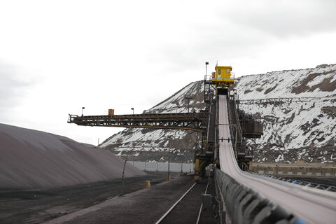 اصلاح کابین‌های اپراتوری ماشین‌های انباشت و برداشت ناحیه آهن‌سازی