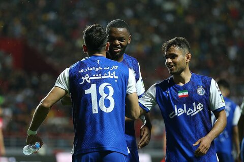 خلاصه بازی فولاد – استقلال/ ۲ گل برای پایان خوب آبی‌ها در سال ۱۴۰۱