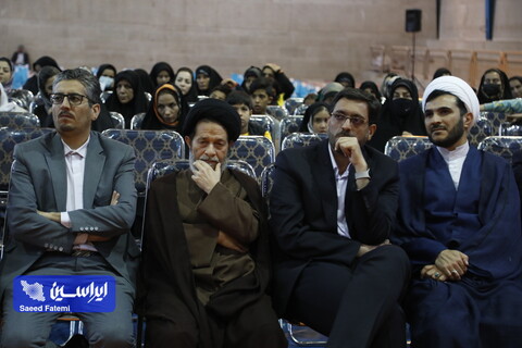 آیین توزيع نمادین ۱۰۰۰ بسته معیشتی و سفره افطار ایتام با همکاری شرکت فولاد مبارکه با عنوان "سفره همدلی"