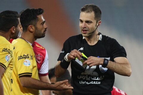 داور دربی ۱۰۰ کیست؟