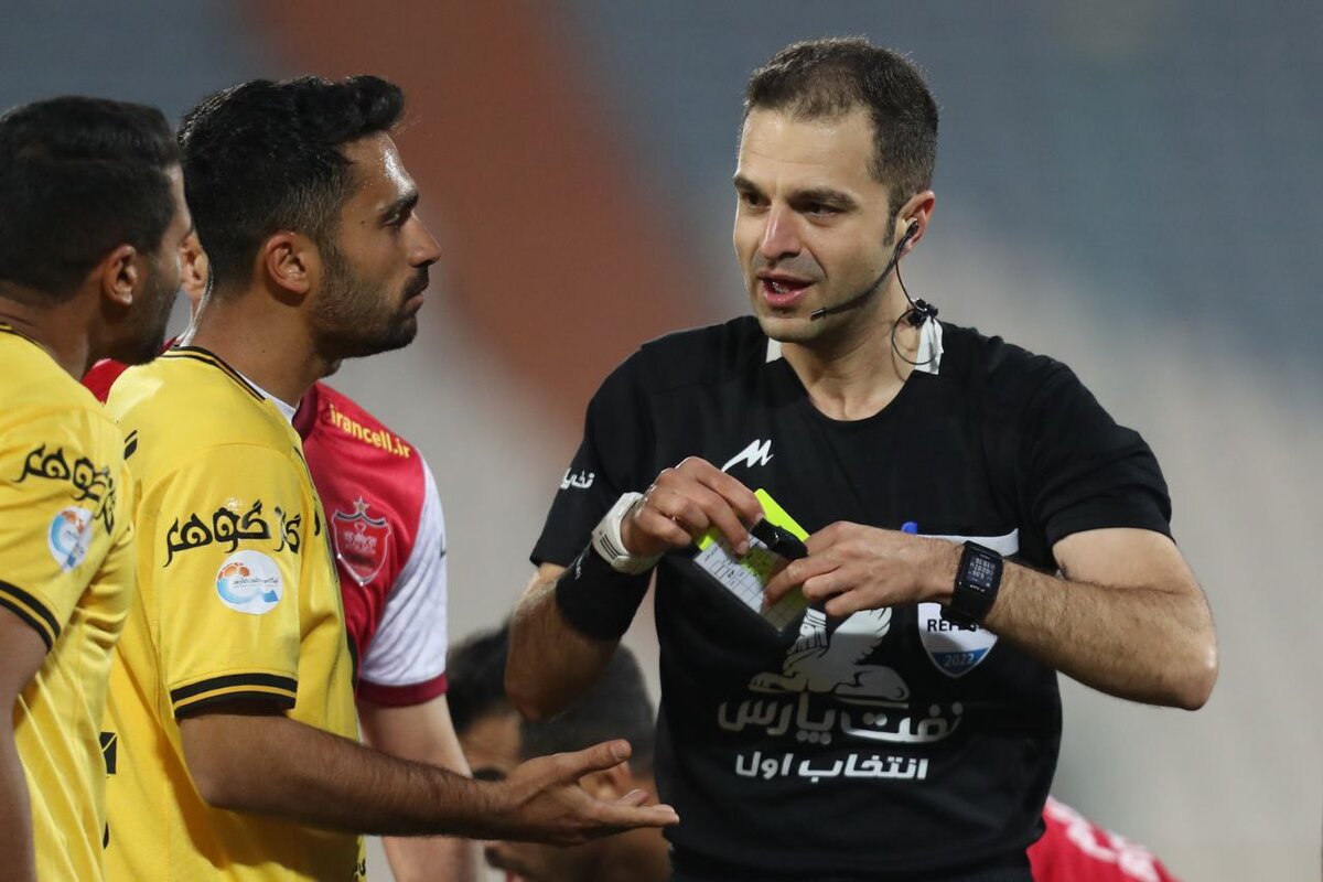 داور دربی ۱۰۰ کیست؟