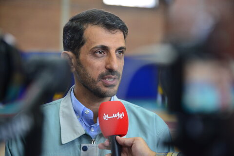 هویت افتخارآمیز فولاد مبارکه مرهون تلاش کارکنان زحمت‌کش این مجموعه است/تلاش این کارکنان همانند جهاد در راه خداست و باید بر دستان آنان بوسه زد