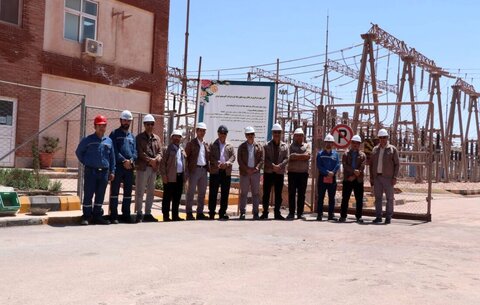 آیین بهره برداری از بالابر بوم عایق خط گرم شرکت آلومینای ایران