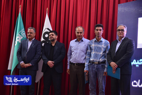 آیین بزرگداشت روز کار و کارگر و تجلیل از کارگران نمونه گروه سرمایه‌گذاری توکافولاد