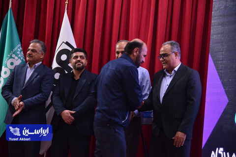 آیین بزرگداشت روز کار و کارگر و تجلیل از کارگران نمونه گروه سرمایه‌گذاری توکافولاد