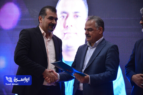 آیین بزرگداشت روز کار و کارگر و تجلیل از کارگران نمونه گروه سرمایه‌گذاری توکافولاد