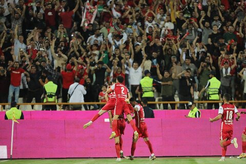 صدر جدول با یک پنالتی دوباره به پرسپولیس رسید