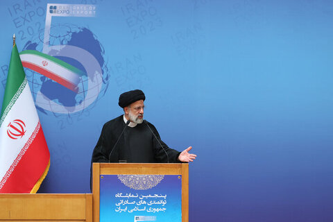 شکستن یک رکورد ۴۰ ساله با ۵۰ میلیارد دلار صادرات/ دولت مصمم به رونق در تولید است