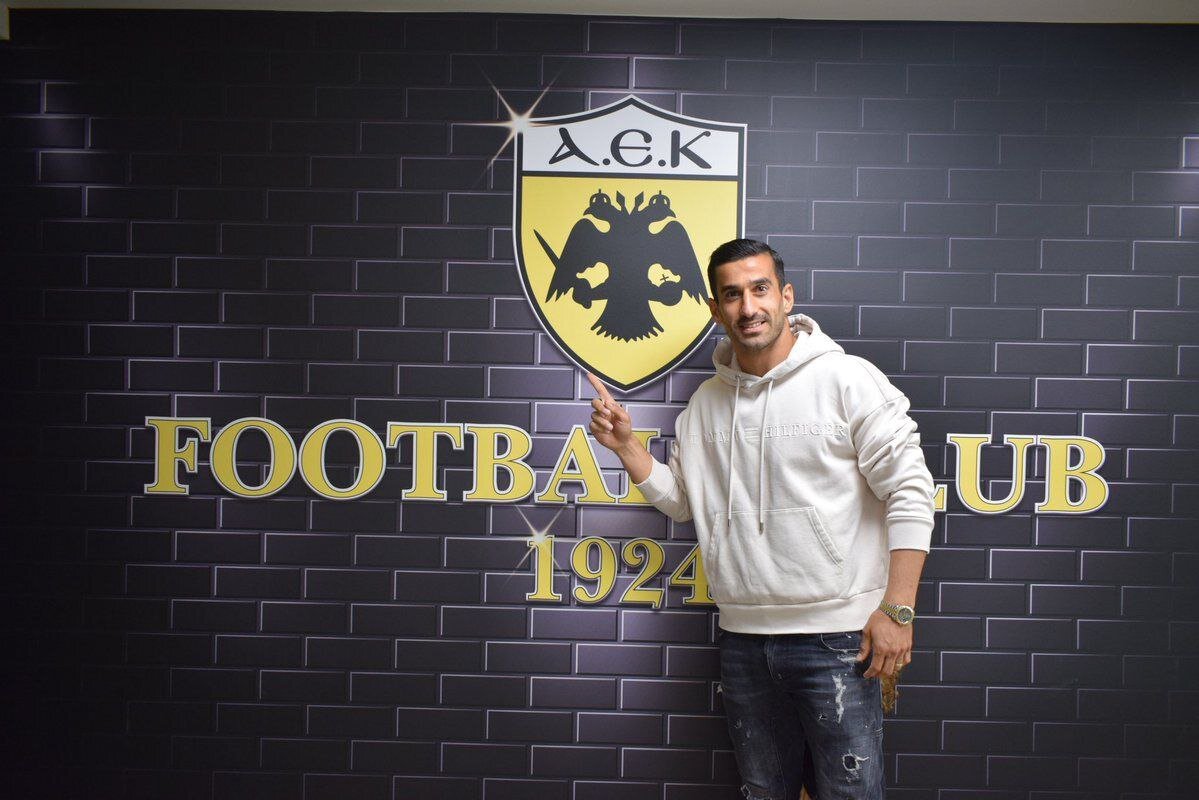 حاج‌صفی با آتنی‌ها تمدید کرد/ دختر احسان قرارداد امضا کرد!