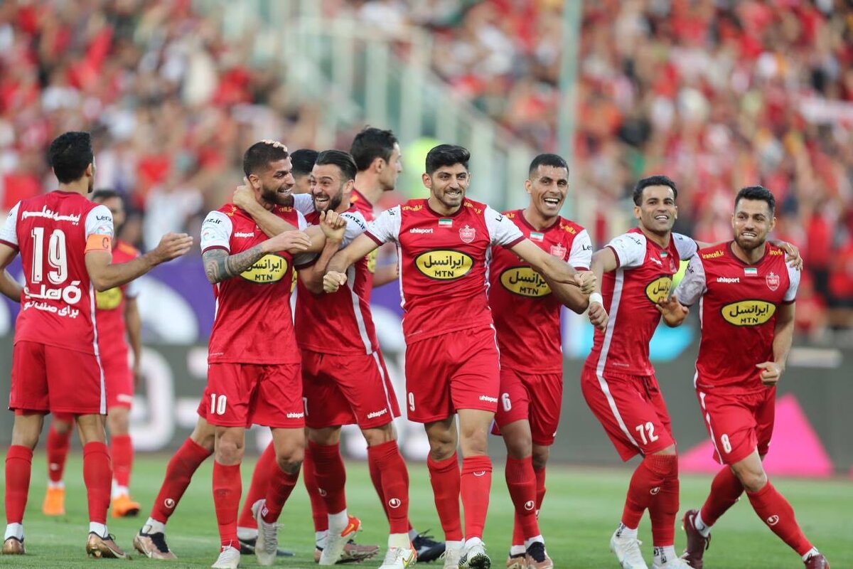 پیروزی پرسپولیس و استقلال در هفته ماقبل پایانی لیگ برتر/ فرمان قهرمانی دست سرخ‌ها