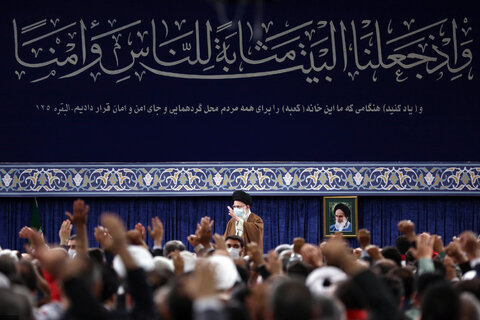 رهبر انقلاب: باید در زمینه مفاهیم اصلی و بنیادین حج فرهنگ سازی انجام شود