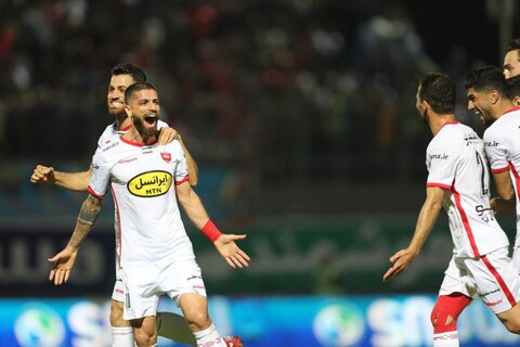 پرسپولیس در قائم‌شهر جشن قهرمانی گرفت/ برد بی‌فایده سپاهان در کرمان