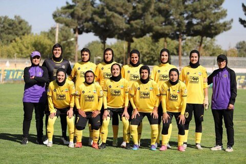 بانوان سپاهان هم مجوز حرفه‌ای کسب کردند