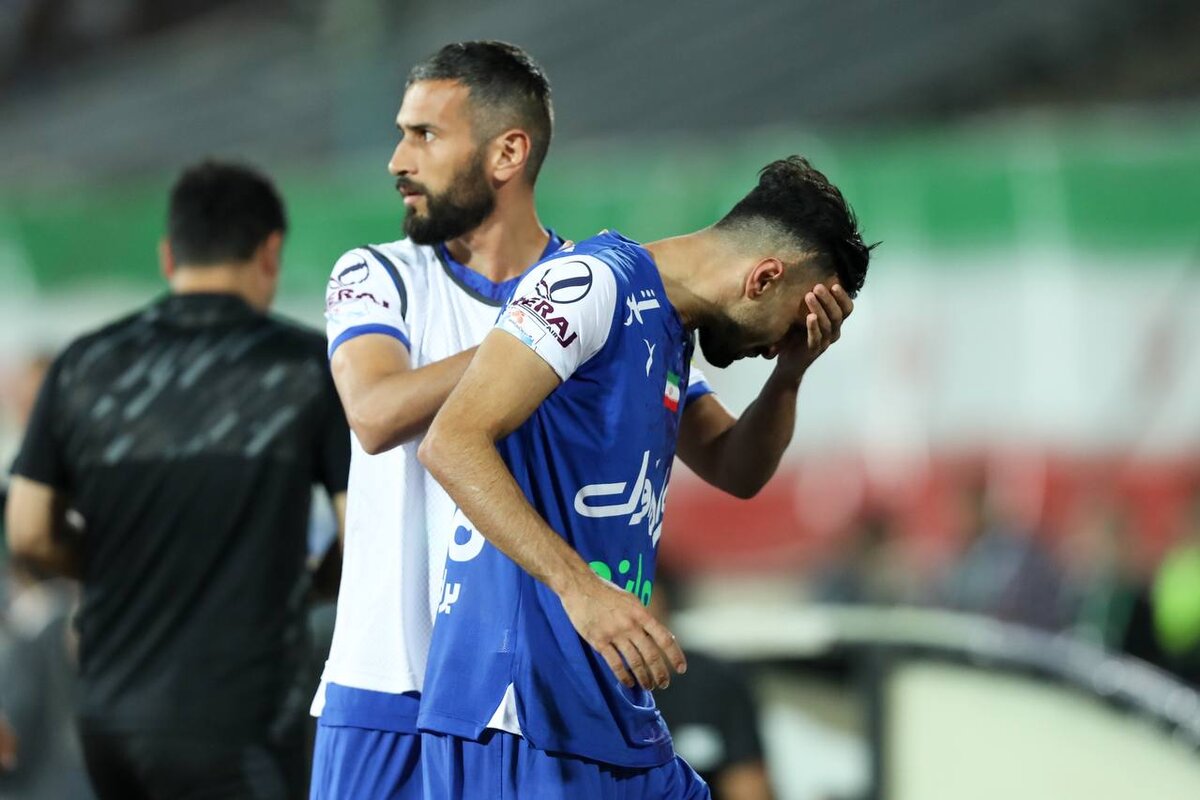 اشک‌های مهاجم استقلال بعد از مصدومیت