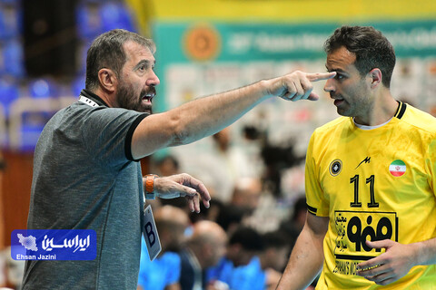 مسابقه هندبال سپاهان - الکاظمه کویت