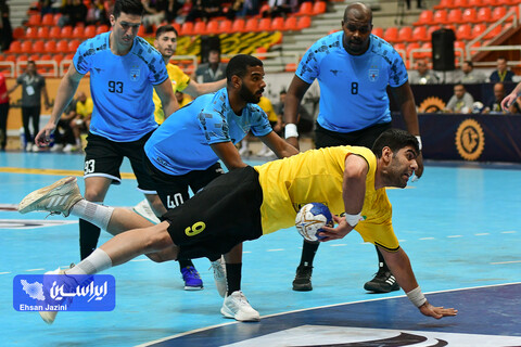 مسابقه هندبال سپاهان - الکاظمه کویت