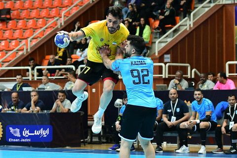مسابقه هندبال سپاهان - الکاظمه کویت