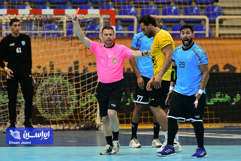 مسابقه هندبال سپاهان - الکاظمه کویت