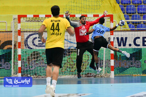 مسابقه هندبال سپاهان - الکاظمه کویت