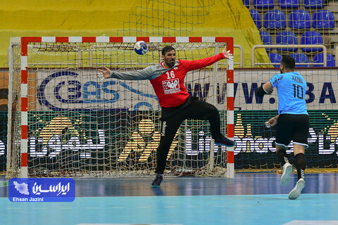 مسابقه هندبال سپاهان - الکاظمه کویت