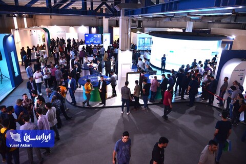 سومین روز از پانزدهمین نمایشگاه بین المللی صنعت مالی (بورس، بانک و بیمه)