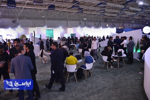 سومین روز از پانزدهمین نمایشگاه بین المللی صنعت مالی (بورس، بانک و بیمه)