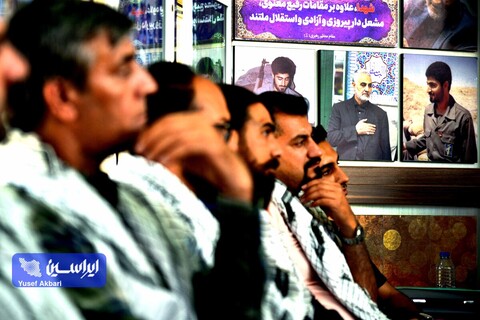 ادای احترام جمعی از کارکنان گروه فولاد مبارکه به مقام شهید سپهبد حاج قاسم سلیمانی