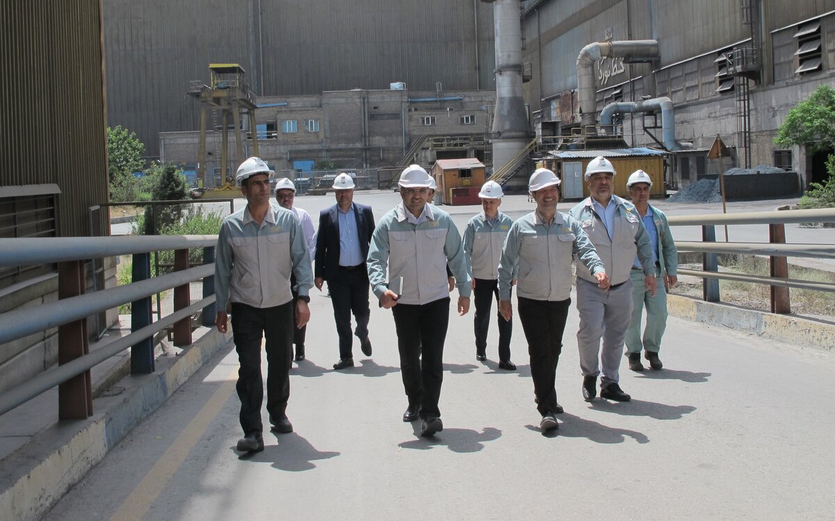 نشست مشترک معاونت فروش و بازاریابی شرکت فولاد مبارکه با مدیران مجتمع فولاد سبا
