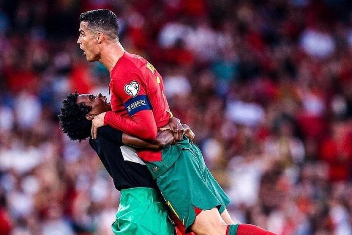 رفتار عجیب یک جیمی‌جامپ با رونالدو