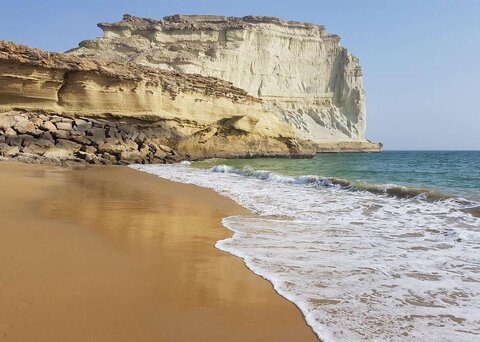 تاکید دولت بر توسعه سواحل مکران با تکیه بر حفظ محیط‌زیست