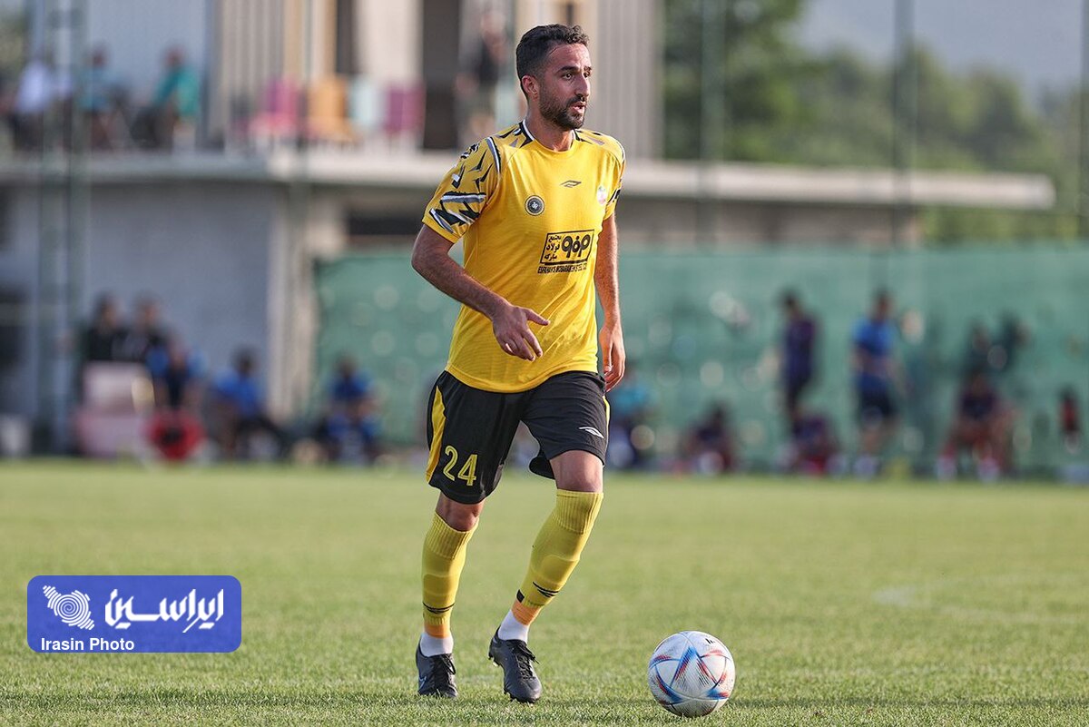 هادی محمدی: سپاهان دنبال موفقیت و بازی سخت و آسان نداریم/ خوشحالم که سپاهانی شده‌ام