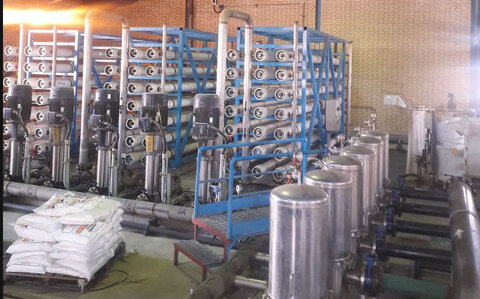 استفاده از بازدارنده چندمولکولی در واحد تصفیه و توزیع سیالات مجتمع فولاد سبا