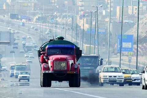 ممنوعیت تردد کامیون‌ها در معابر پایتخت تا ۱۵ مهر/ تهیه لایحه تغییر شناورسازی ساعت کار ادارات تهران