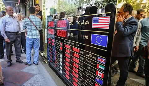 قیمت دلار ۲۲ شهریور ۱۴۰۲ / دور باطل قیمت دلار در کانال ۴۹ هزار تومانی