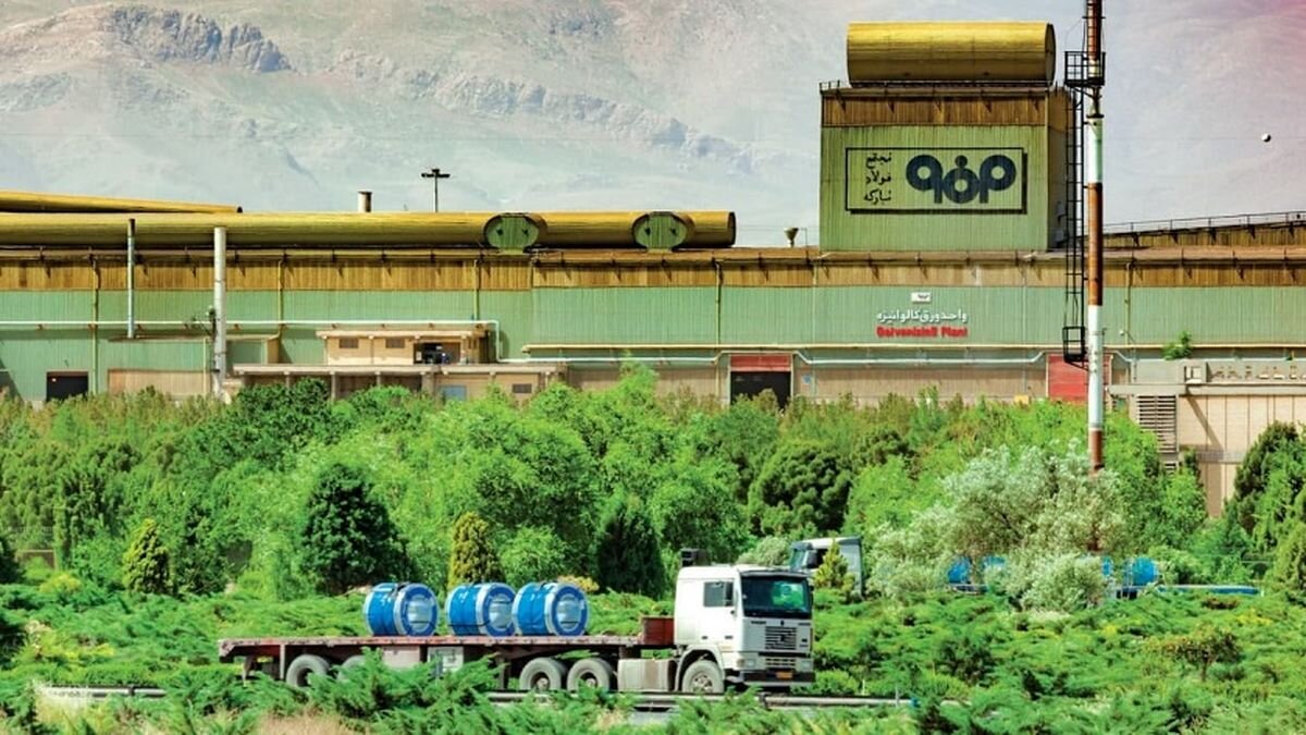 دستیابی به دو رکورد حمل مواد اولیه در فولاد مبارکه 