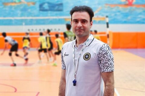 سرمربی تیم والیبال جوانان سپاهان: برای تکرار قهرمانی در مسابقات منتخب کشور می‌جنگیم