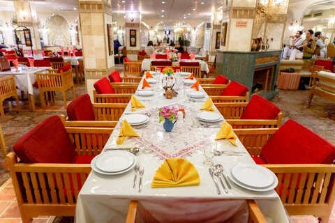 رستوران‌ها اجازه دریافت حق سرویس را ندارند