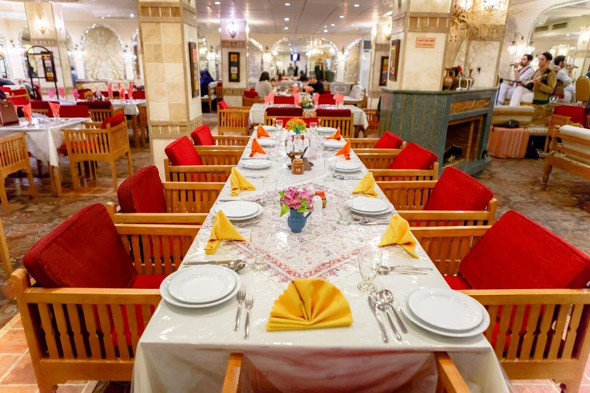 رستوران‌ها اجازه دریافت حق سرویس را ندارند